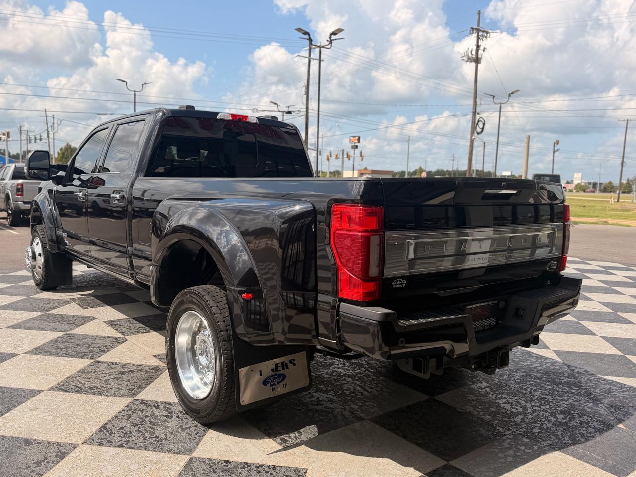 Ford F-450 SD Platinum Crew Cab DRW 4WD 2022