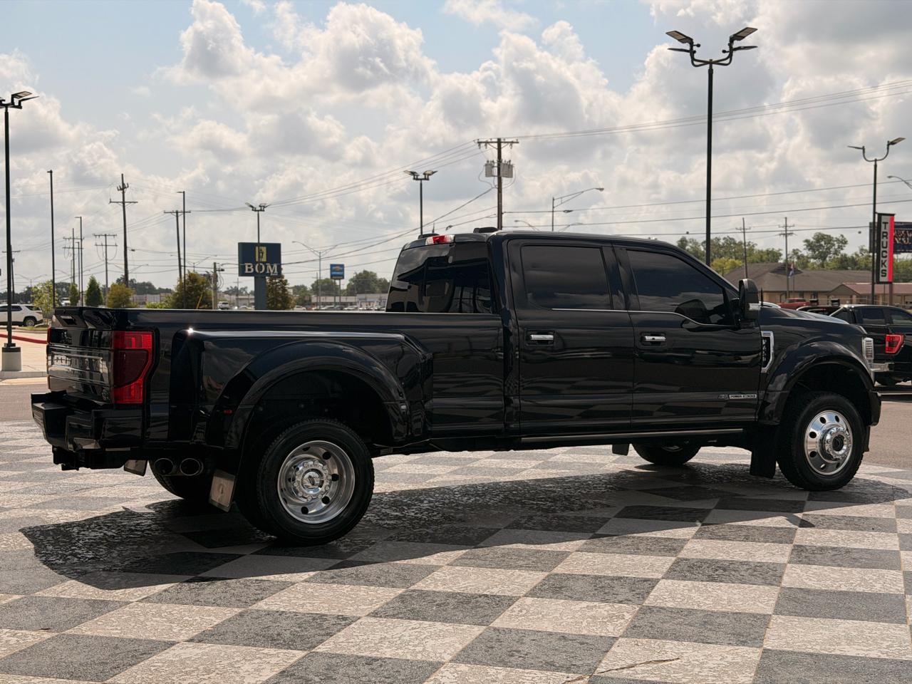 Ford F-450 SD Platinum Crew Cab DRW 4WD 2022
