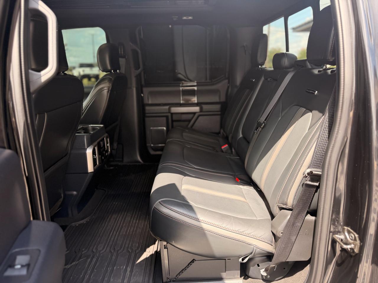 Ford F-450 SD Platinum Crew Cab DRW 4WD 2022