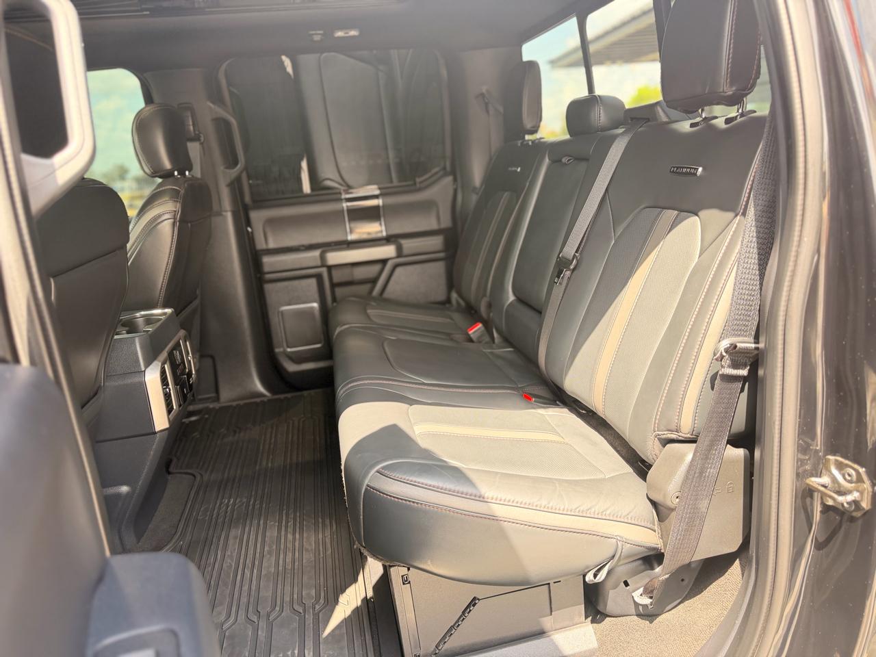 Ford F-450 SD Platinum Crew Cab DRW 4WD 2022