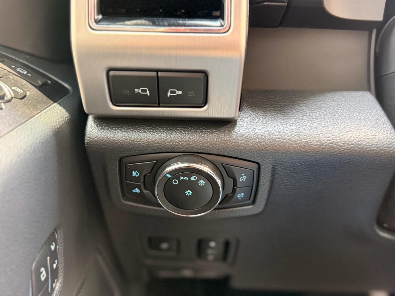 Ford F-450 SD Platinum Crew Cab DRW 4WD 2022