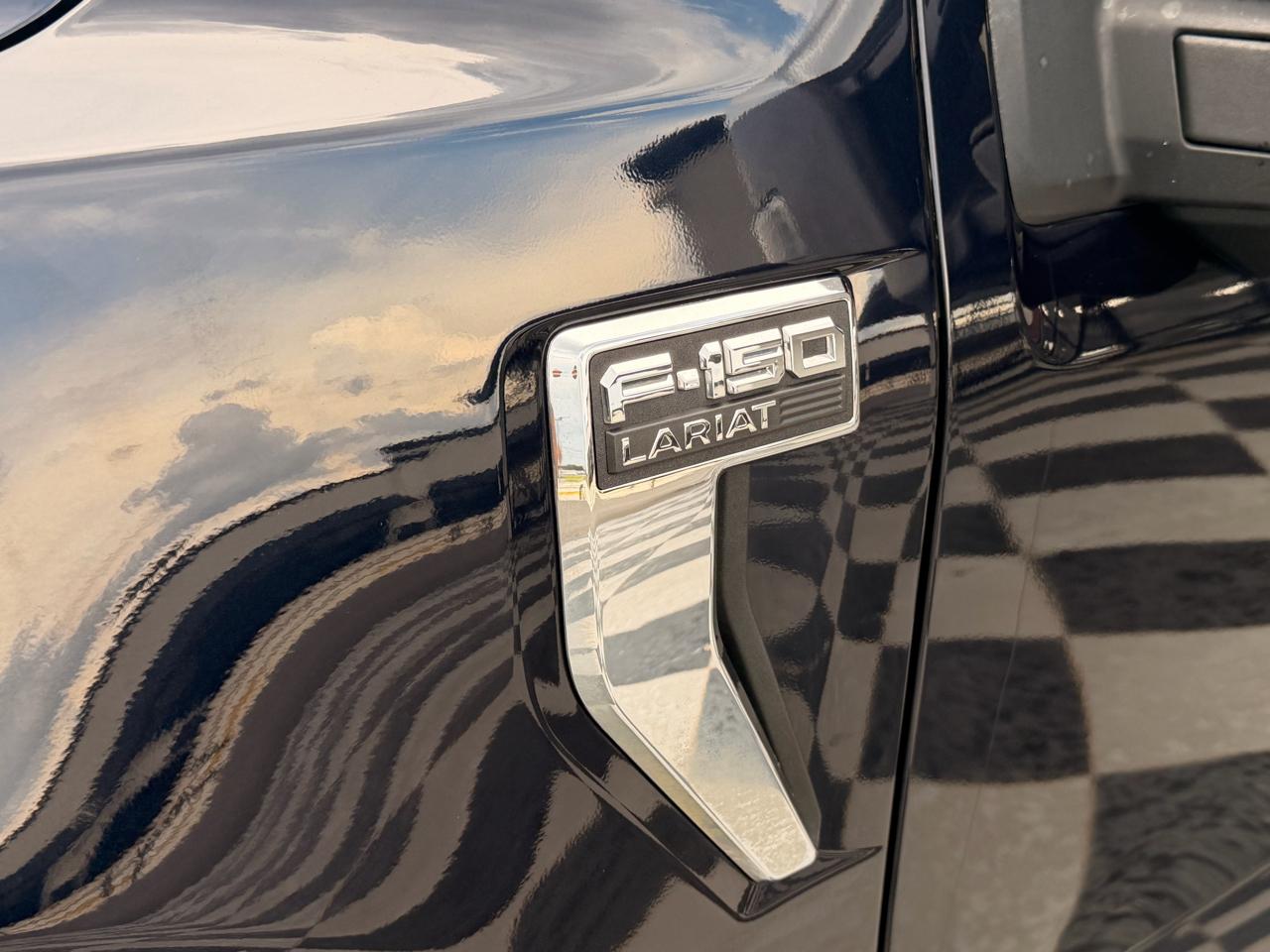 Ford F-150 4WD SuperCrew 157" Lariat 2021