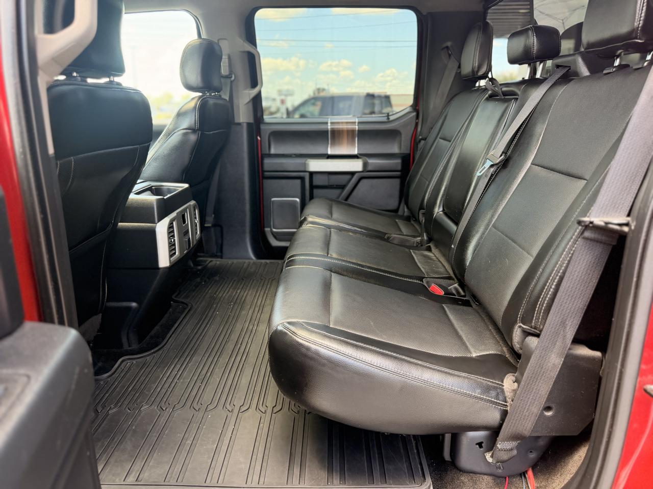Ford F-150 Lariat 4WD SuperCrew 5.5' Box 2015