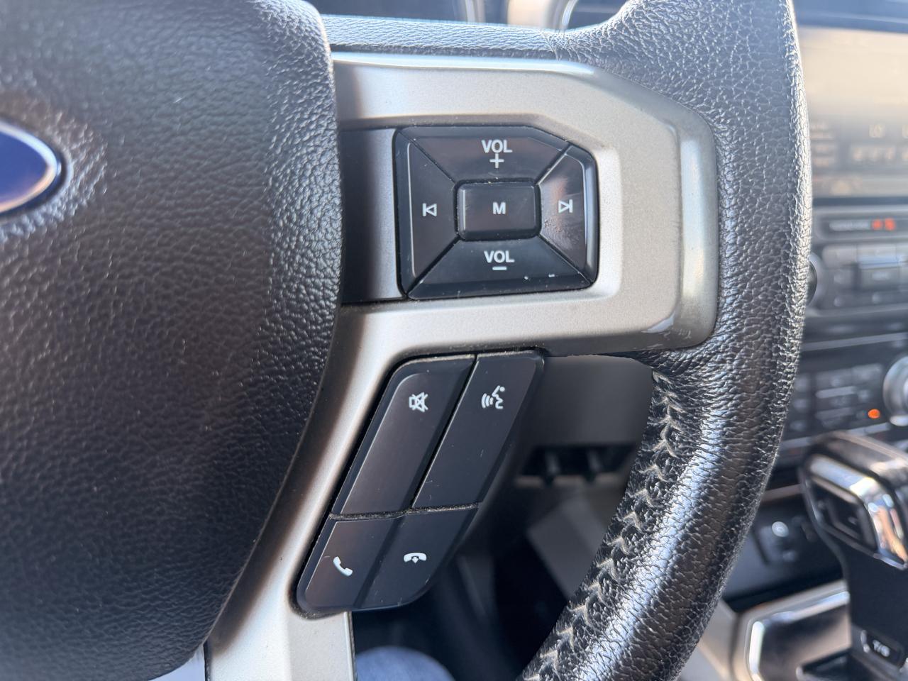 Ford F-150 Lariat 4WD SuperCrew 5.5' Box 2015