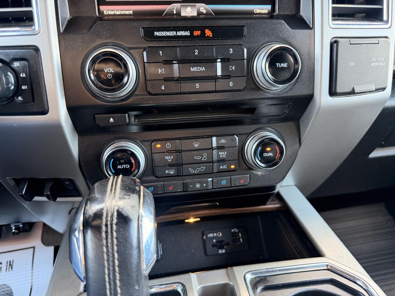 Ford F-150 Lariat 4WD SuperCrew 5.5' Box 2015
