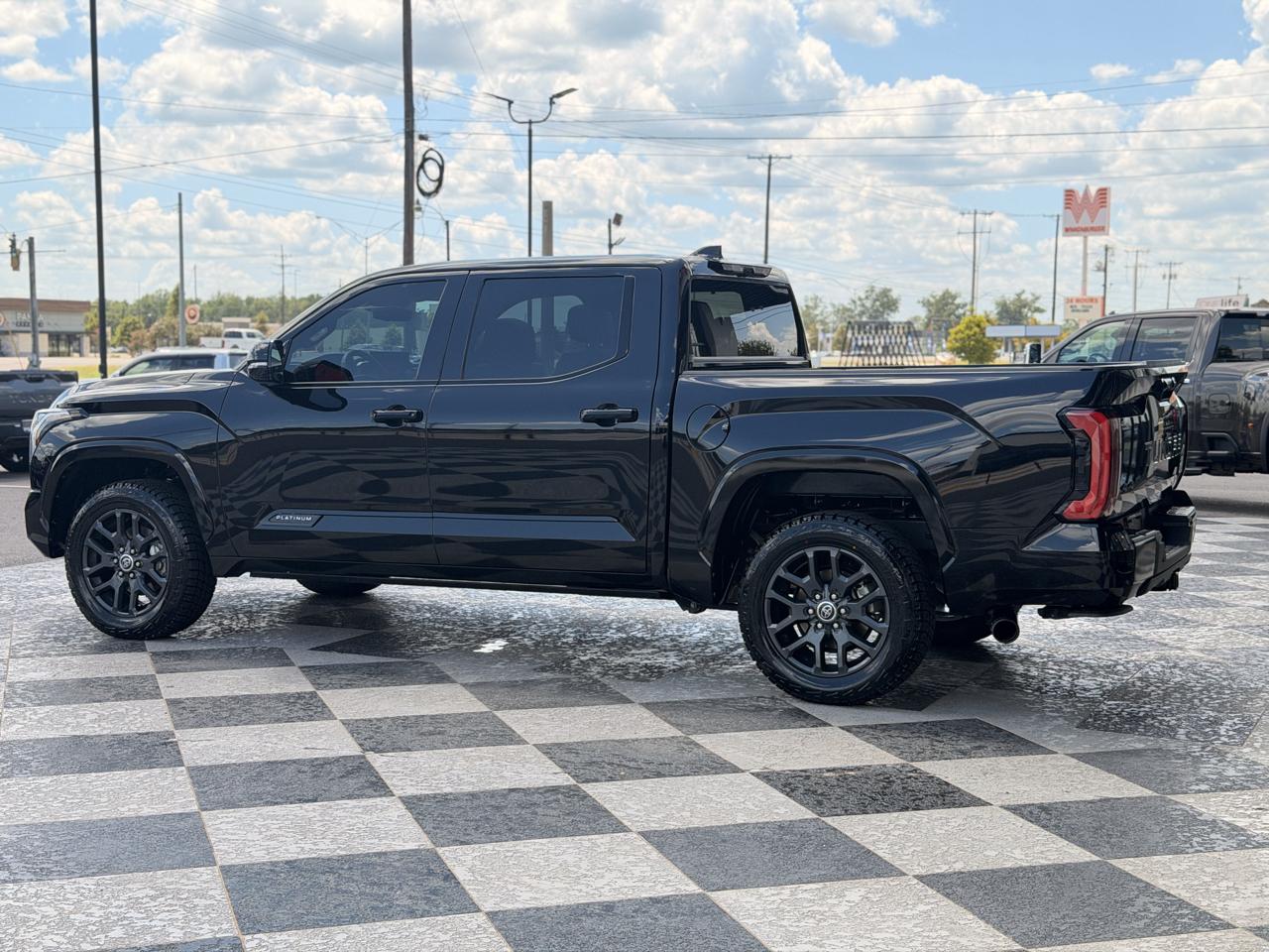 Toyota Tundra Platinum CrewMax 4WD 2023