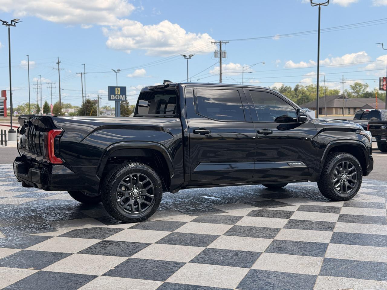 Toyota Tundra Platinum CrewMax 4WD 2023