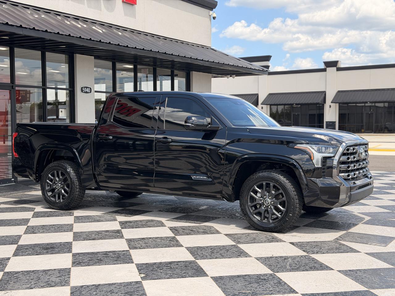 Toyota Tundra Platinum CrewMax 4WD 2023