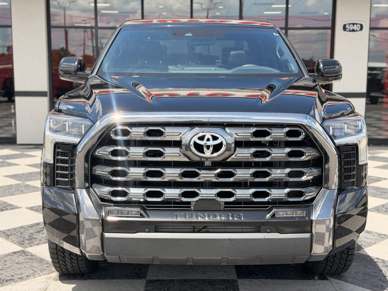Toyota Tundra Platinum CrewMax 4WD 2023