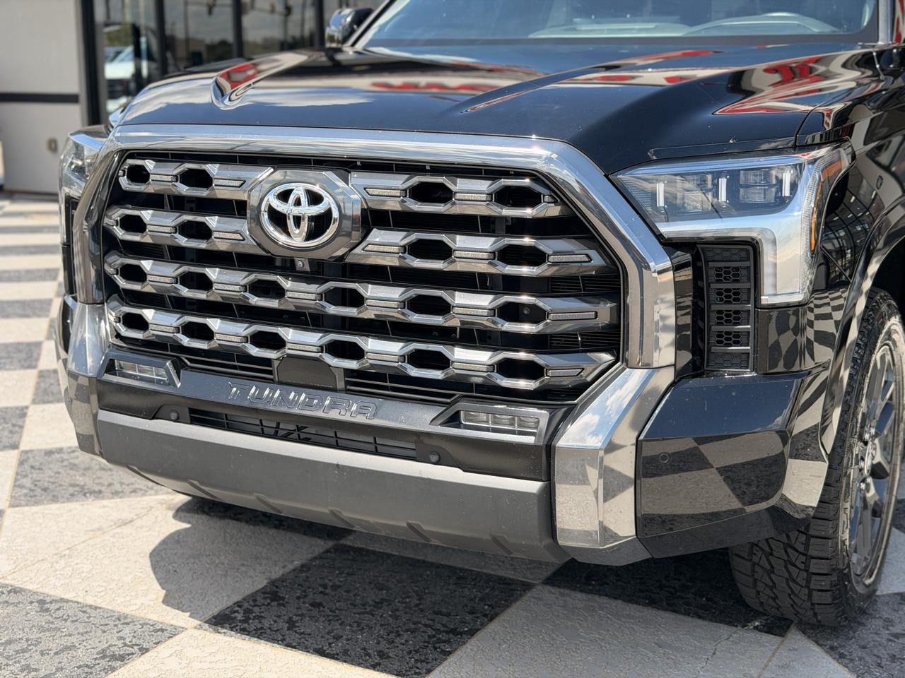 Toyota Tundra Platinum CrewMax 4WD 2023
