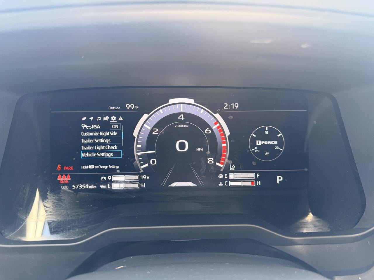 Toyota Tundra Platinum CrewMax 4WD 2023