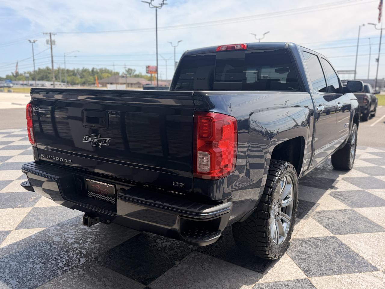 Chevrolet Silverado 1500 LTZ Crew Cab 4WD 2018