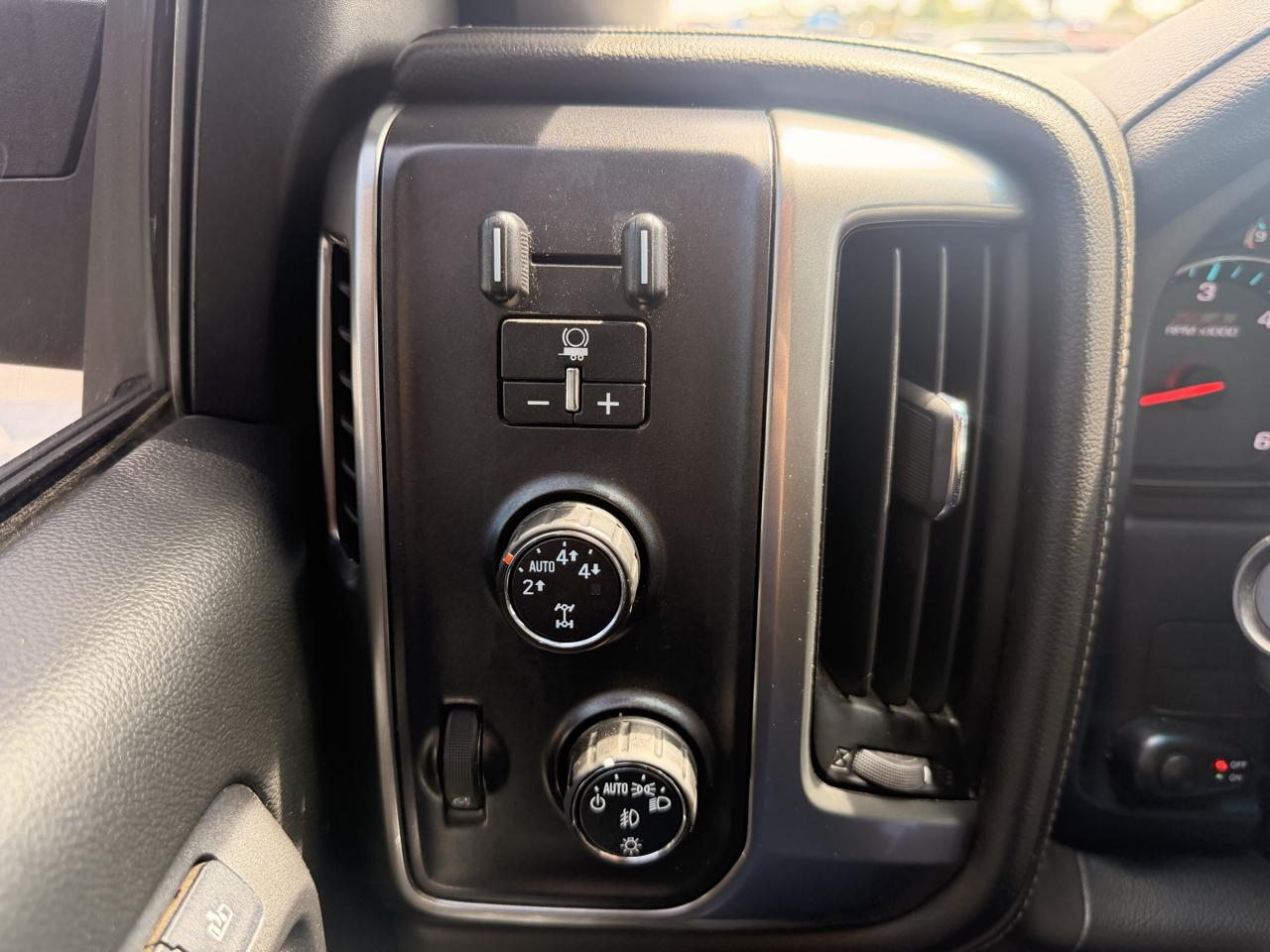 Chevrolet Silverado 1500 LTZ Crew Cab 4WD 2018