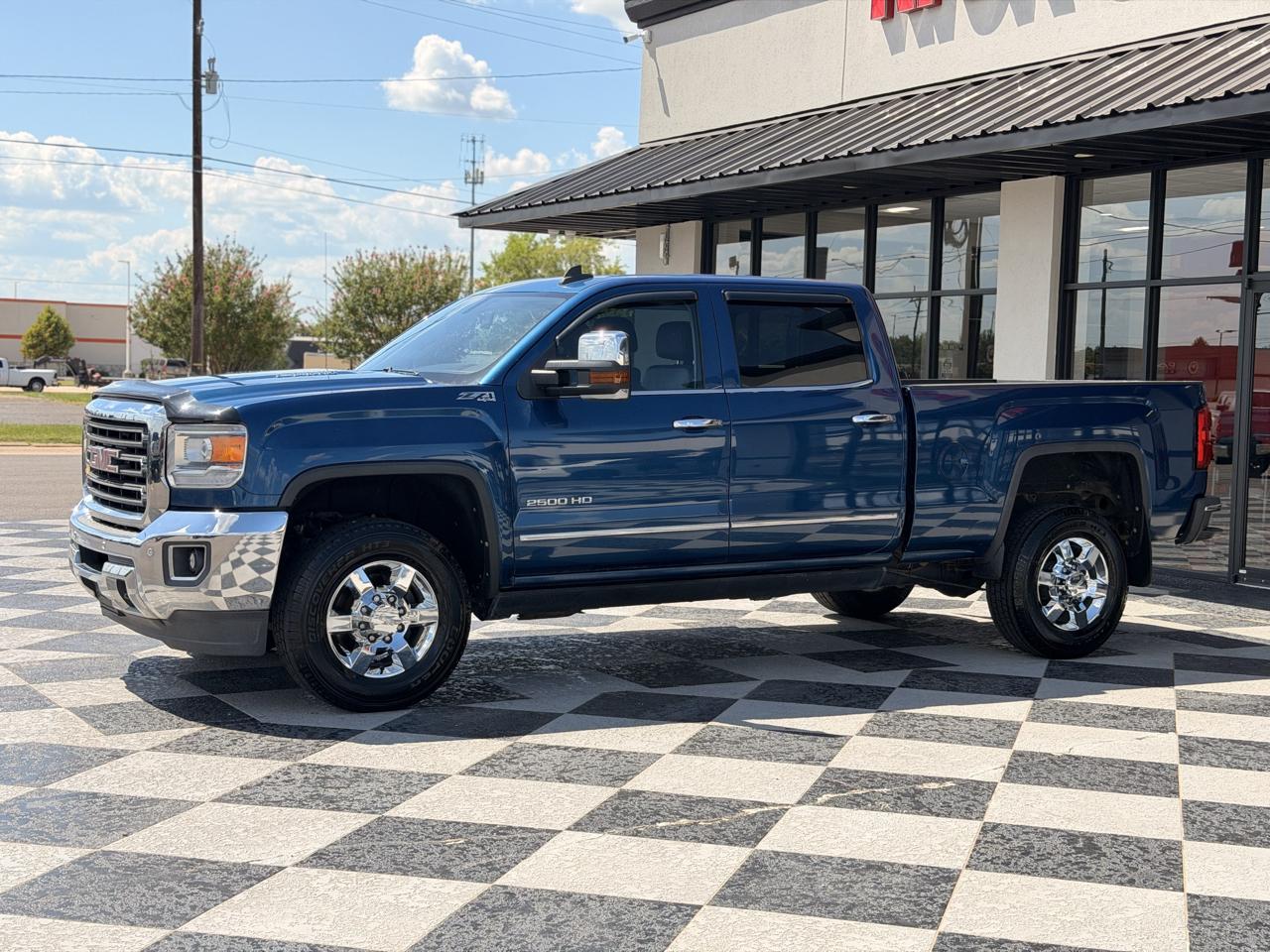 GMC Sierra 2500HD SLT Crew Cab 4WD 2015