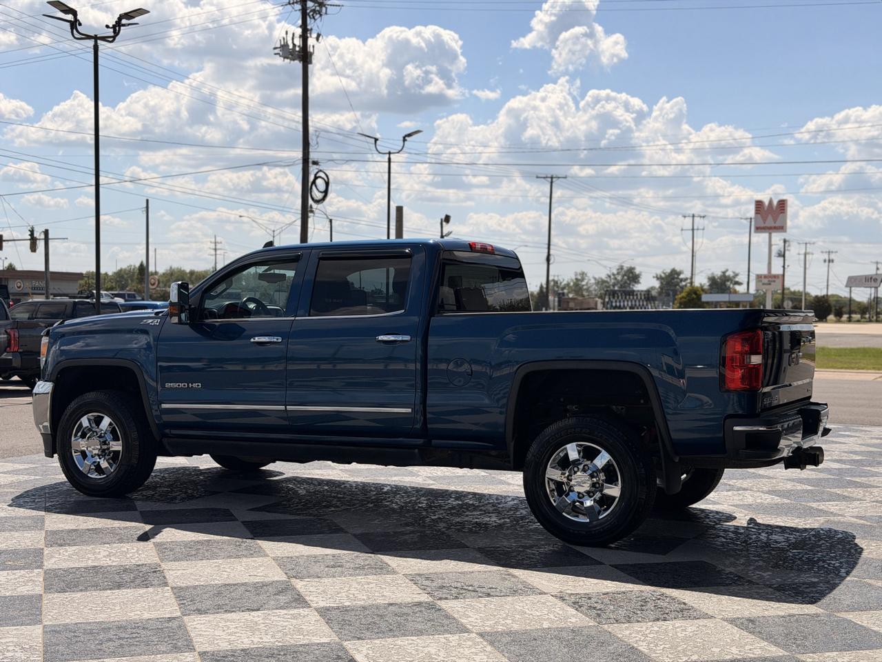 GMC Sierra 2500HD SLT Crew Cab 4WD 2015