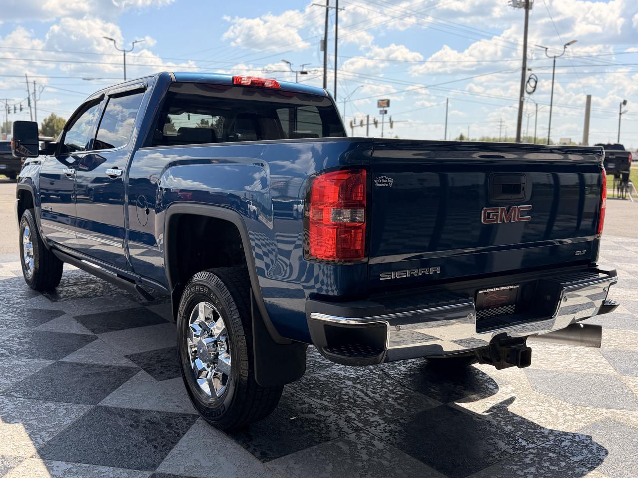GMC Sierra 2500HD SLT Crew Cab 4WD 2015