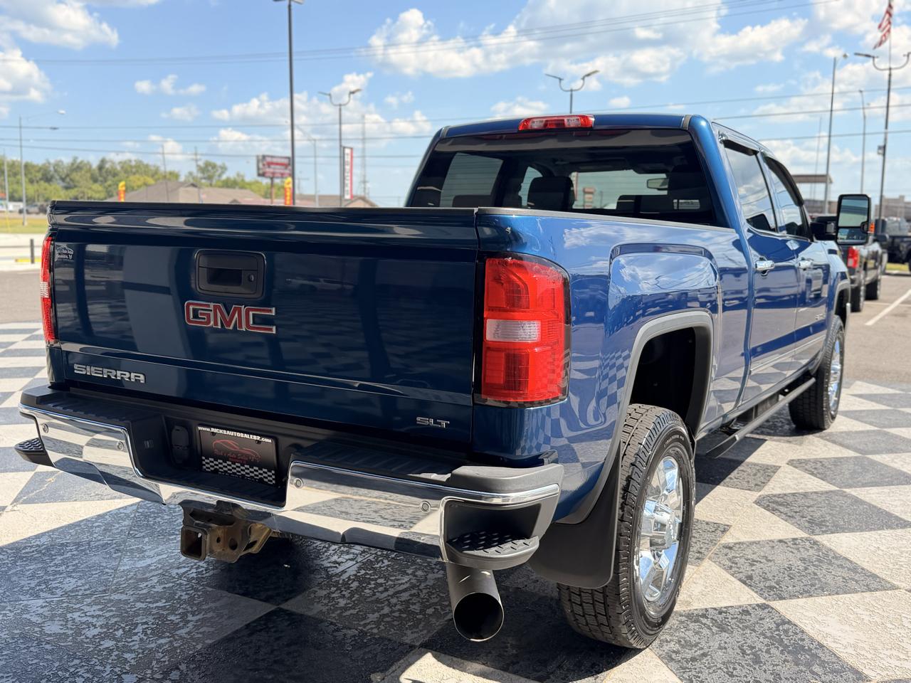 GMC Sierra 2500HD SLT Crew Cab 4WD 2015