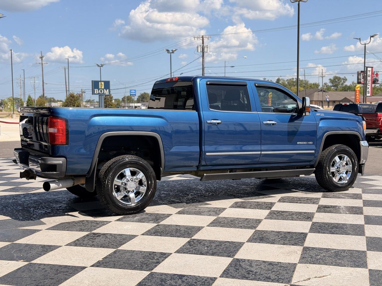 GMC Sierra 2500HD SLT Crew Cab 4WD 2015