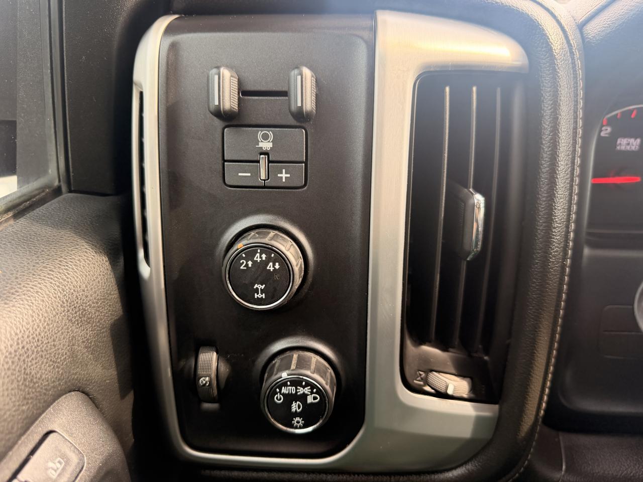 GMC Sierra 2500HD SLT Crew Cab 4WD 2015