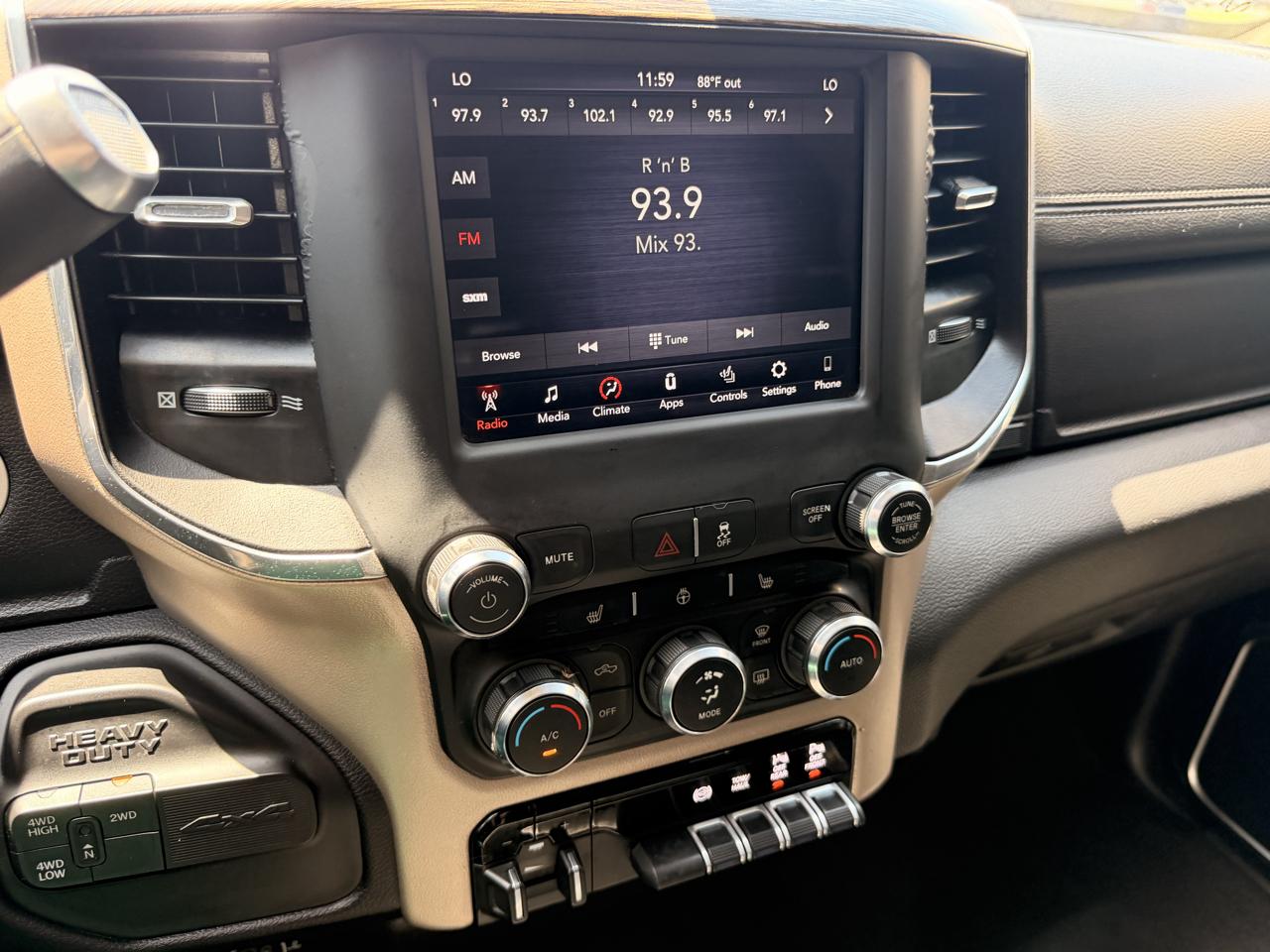 RAM 2500 Laramie Crew Cab SWB 4WD 2021