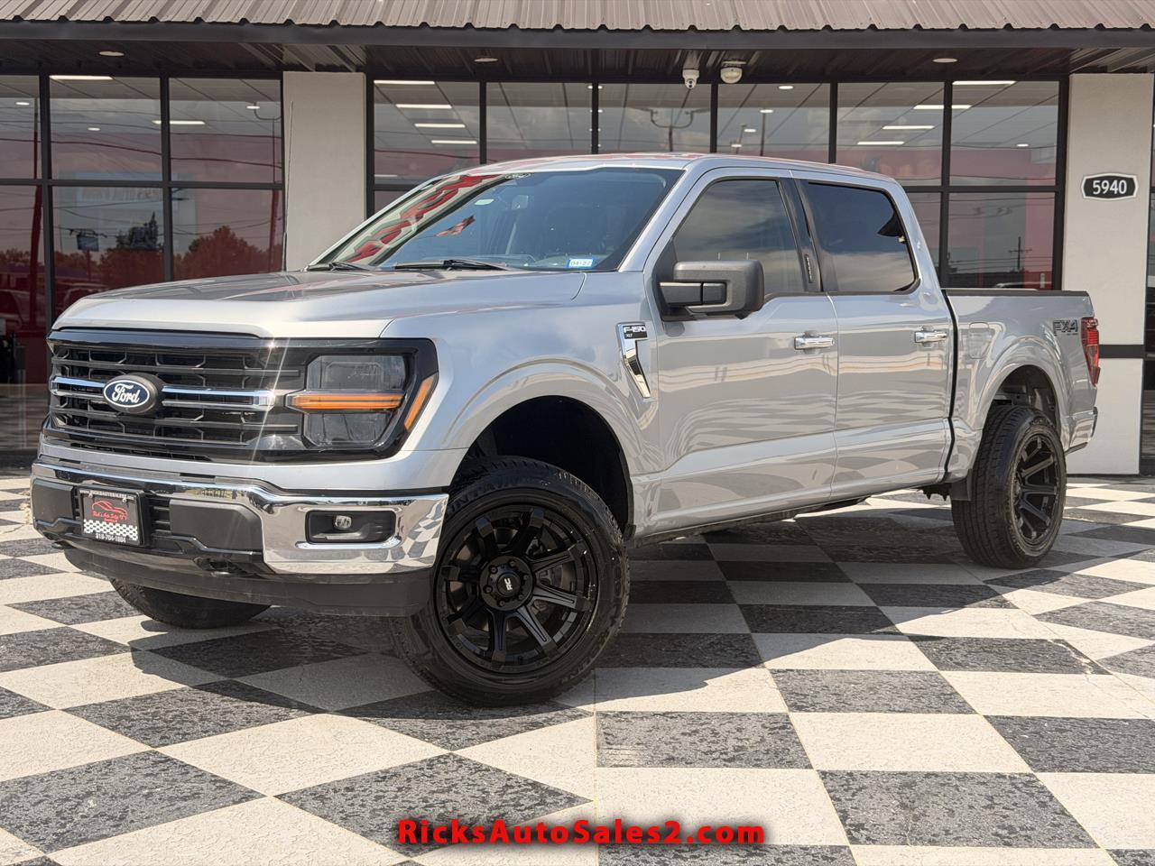 Ford F-150 XLT 4WD SuperCrew 5.5' Box 2024