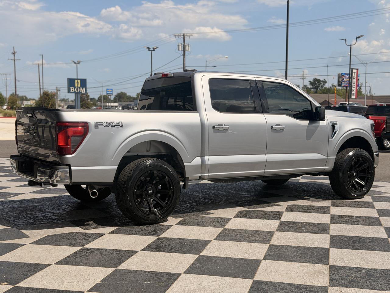 Ford F-150 XLT 4WD SuperCrew 5.5' Box 2024