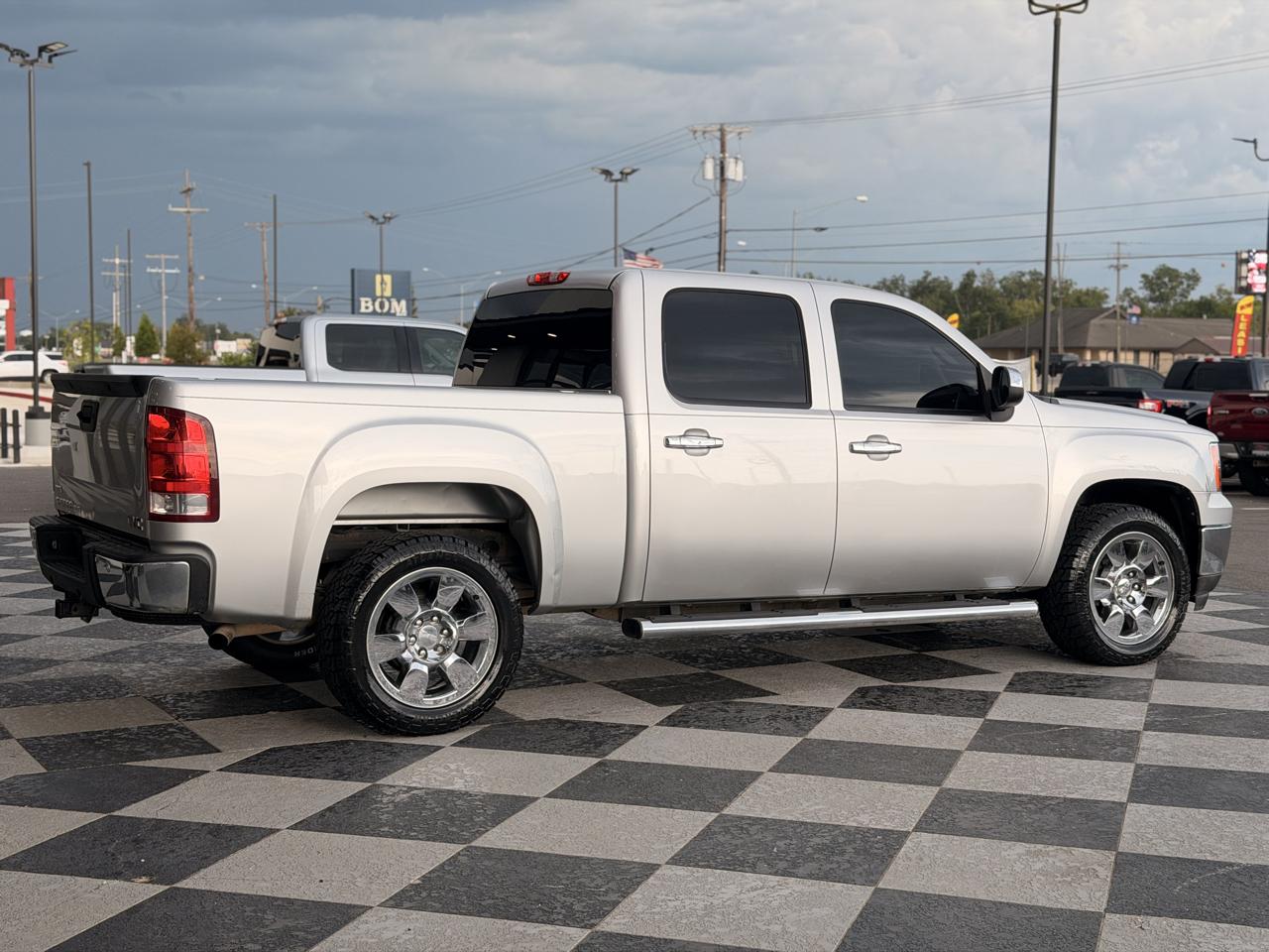 GMC Sierra 1500 SLE Crew Cab  Short Box 2WD 2011