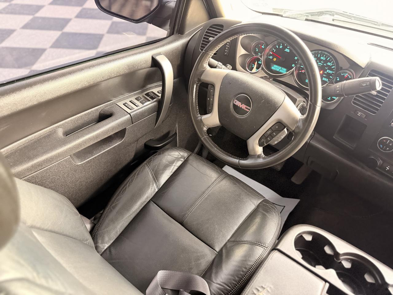 GMC Sierra 1500 SLE Crew Cab  Short Box 2WD 2011