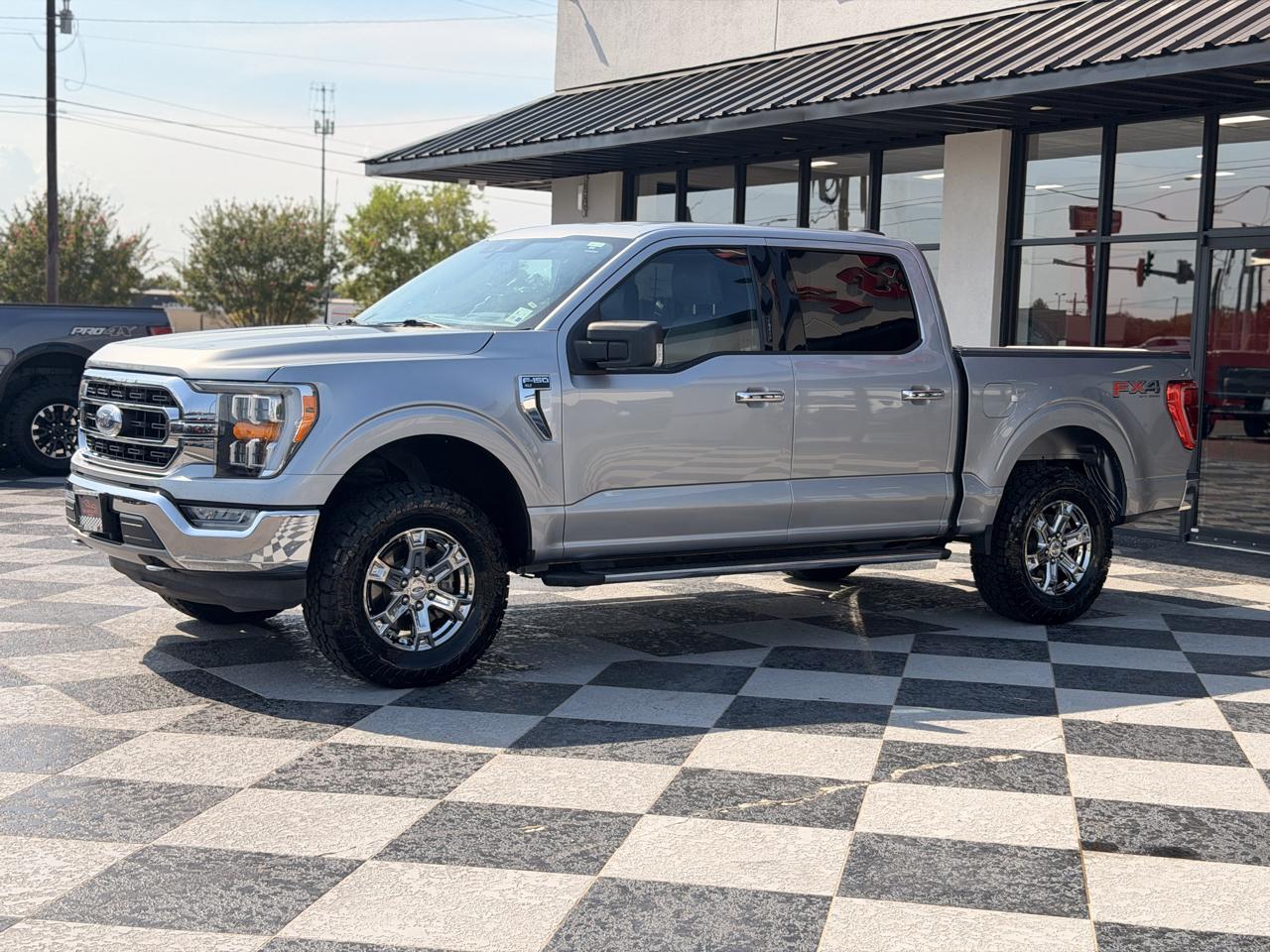 Ford F-150 XLT 4WD SuperCrew 5.5' Box 2021