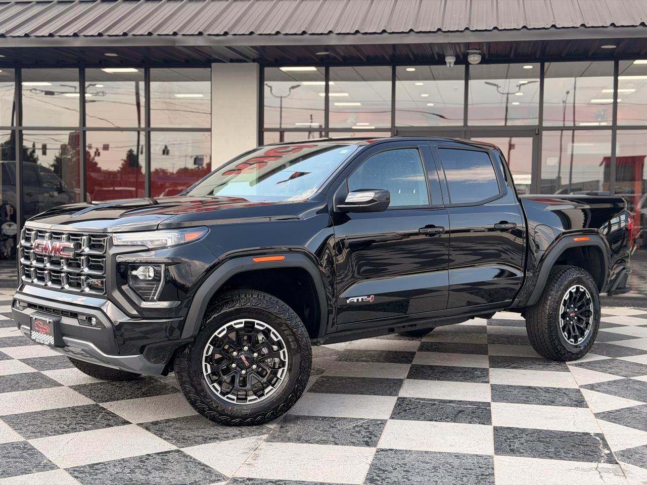 GMC Canyon AT4 Crew Cab 4WD 2026