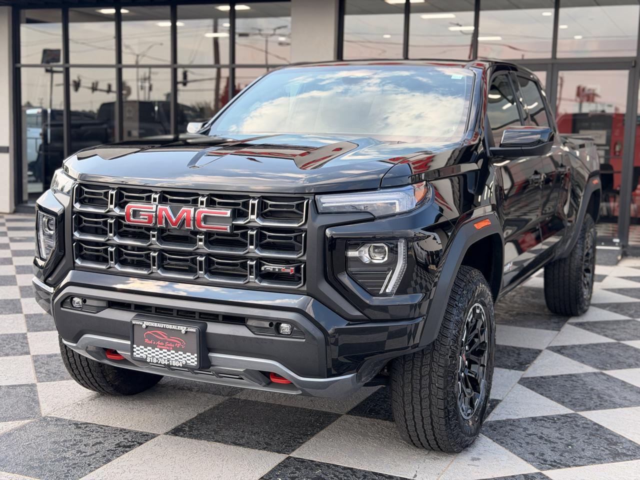 GMC Canyon AT4 Crew Cab 4WD 2026