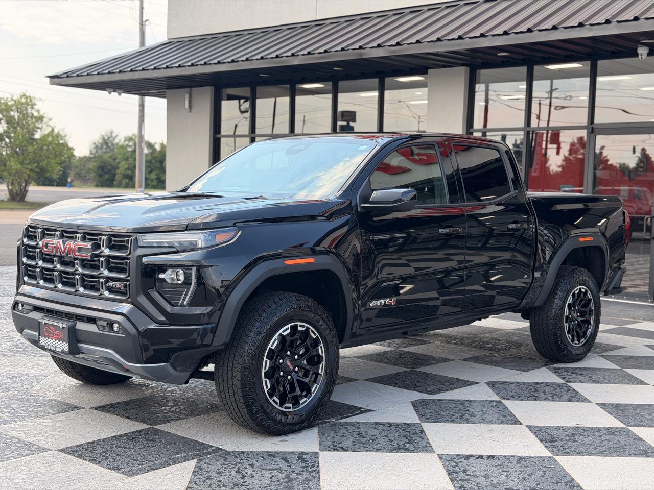 GMC Canyon AT4 Crew Cab 4WD 2026