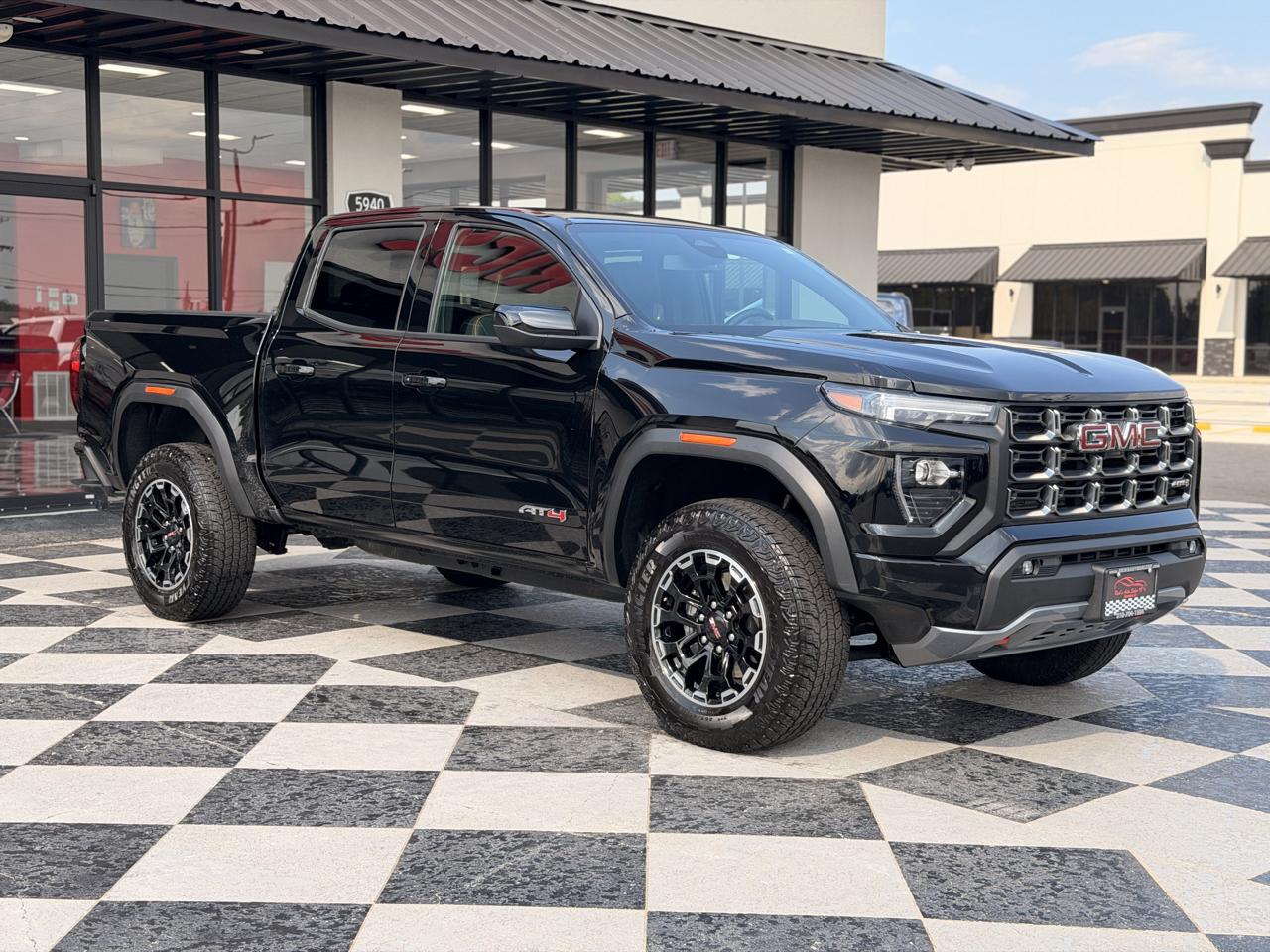 GMC Canyon AT4 Crew Cab 4WD 2026