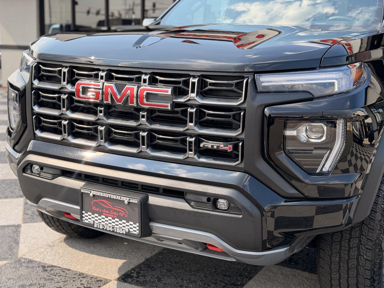 GMC Canyon AT4 Crew Cab 4WD 2026