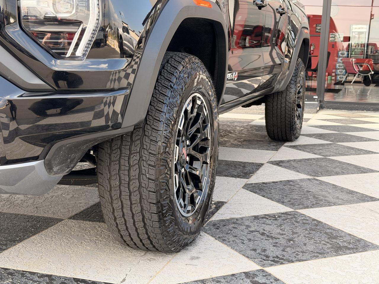 GMC Canyon AT4 Crew Cab 4WD 2026