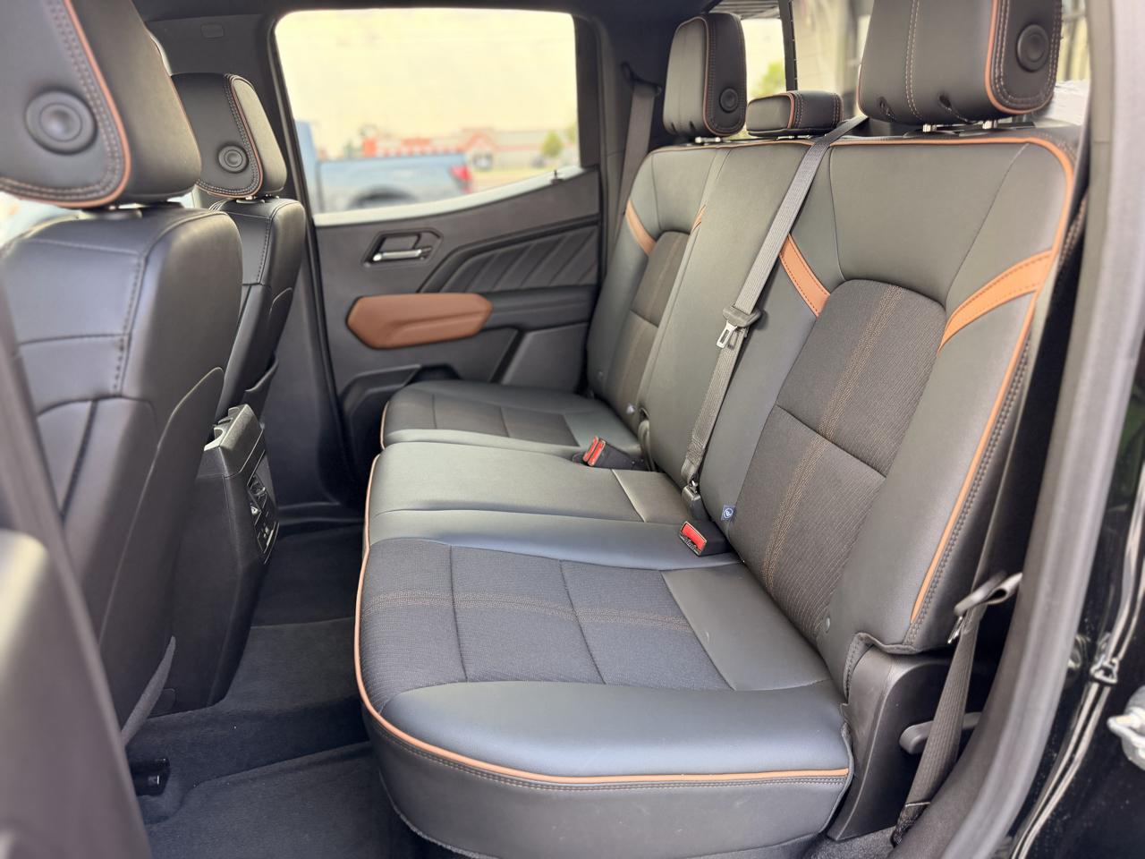 GMC Canyon AT4 Crew Cab 4WD 2026