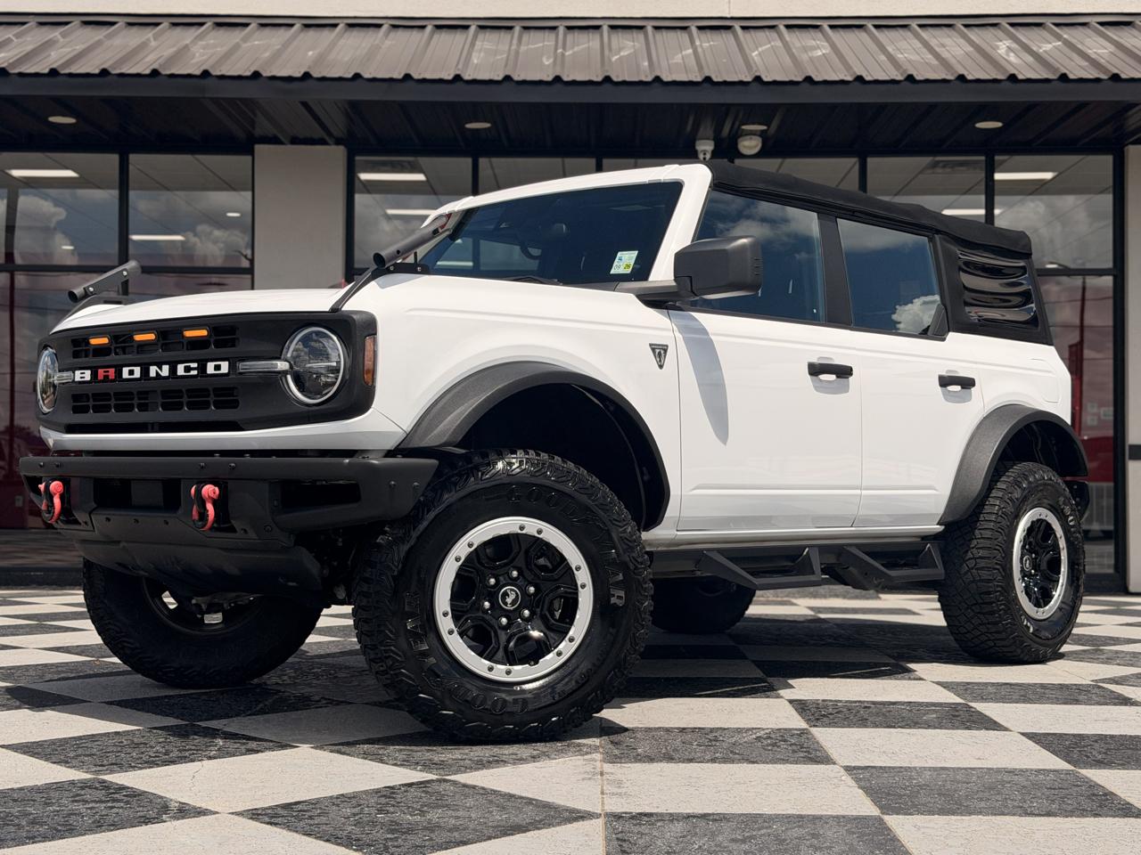 Ford Bronco Base 4-Door w/Advanced 2022