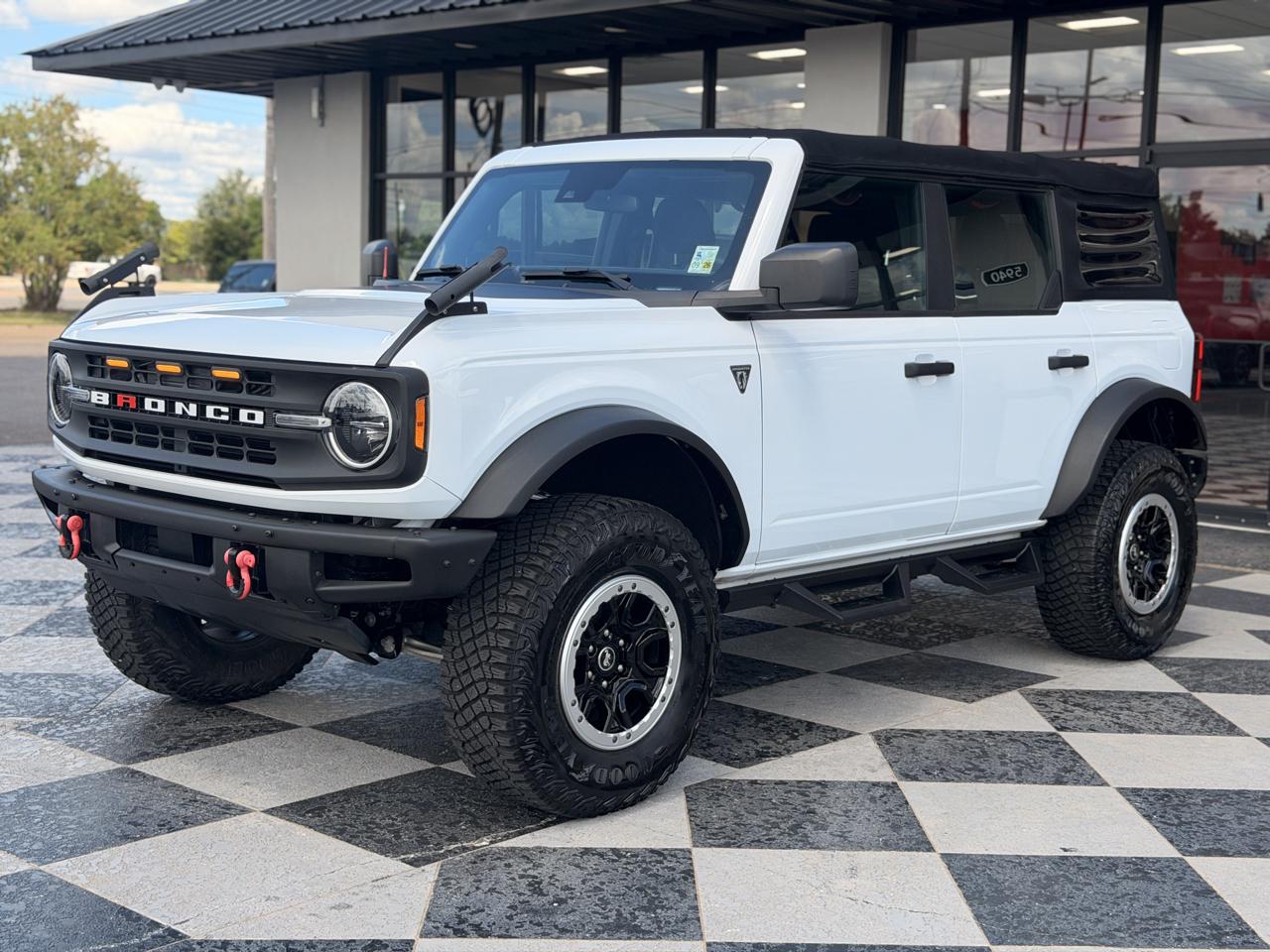 Ford Bronco Base 4-Door w/Advanced 2022