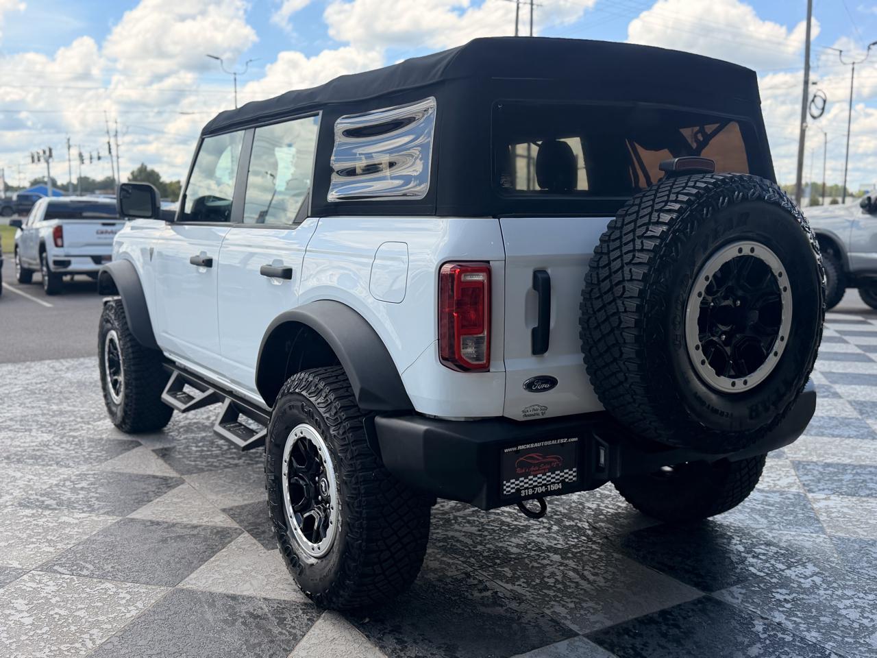 Ford Bronco Base 4-Door w/Advanced 2022
