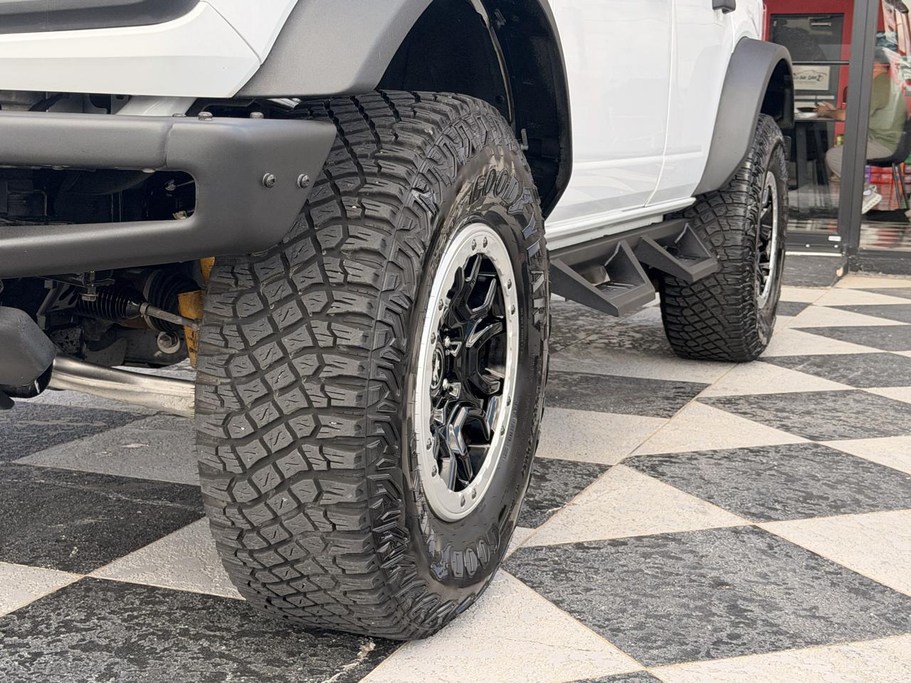 Ford Bronco Base 4-Door w/Advanced 2022