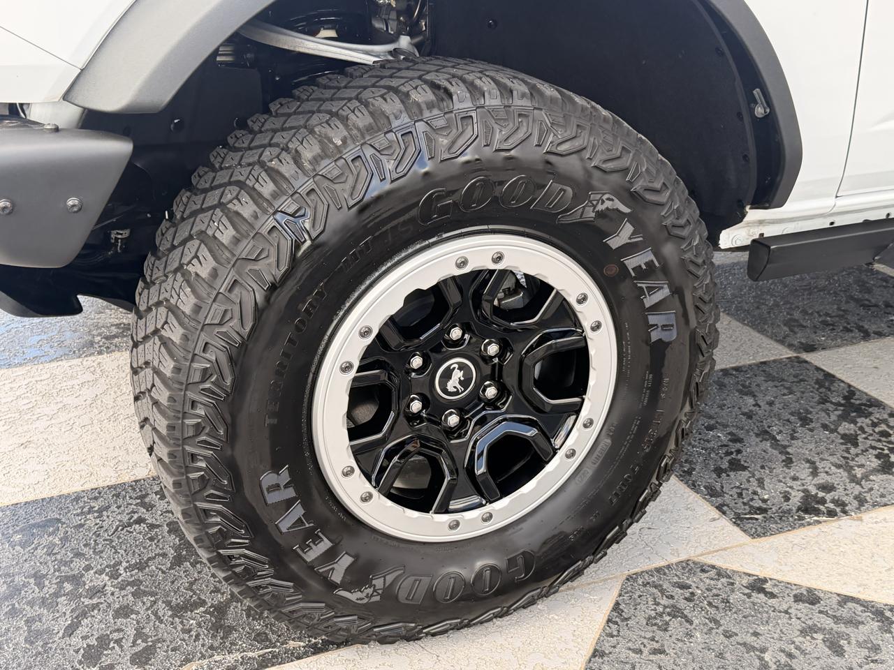 Ford Bronco Base 4-Door w/Advanced 2022