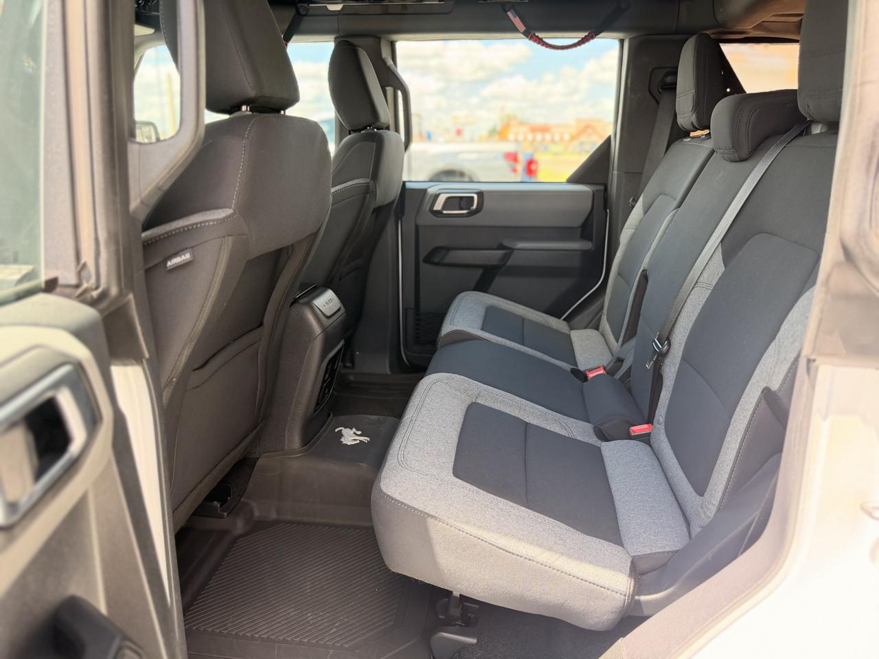 Ford Bronco Base 4-Door w/Advanced 2022