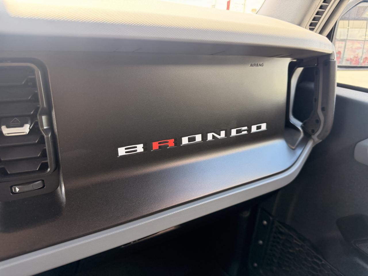 Ford Bronco Base 4-Door w/Advanced 2022