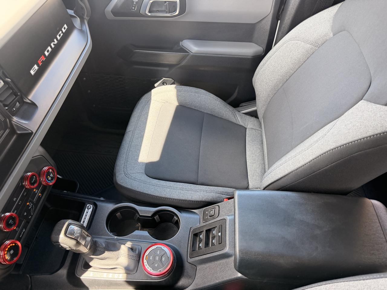 Ford Bronco Base 4-Door w/Advanced 2022