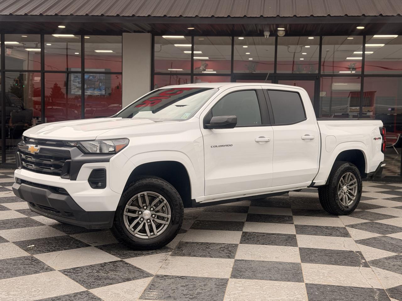 Chevrolet Colorado LT Crew Cab 4WD 2023