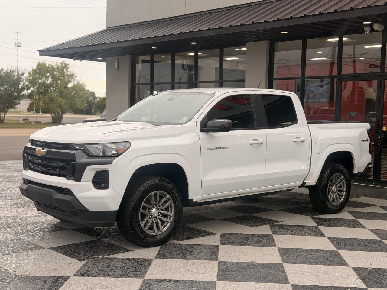 Chevrolet Colorado LT Crew Cab 4WD 2023