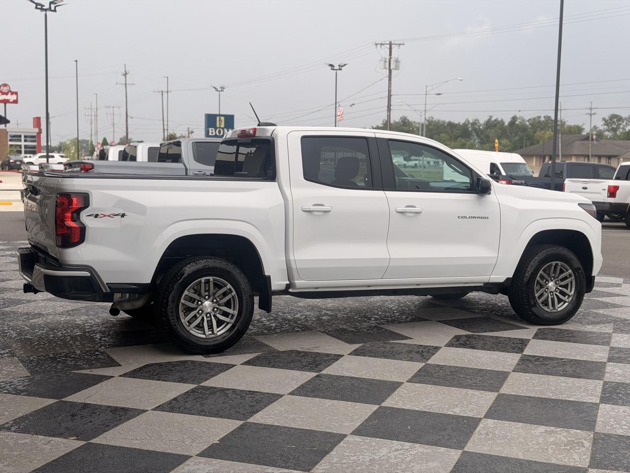 Chevrolet Colorado LT Crew Cab 4WD 2023