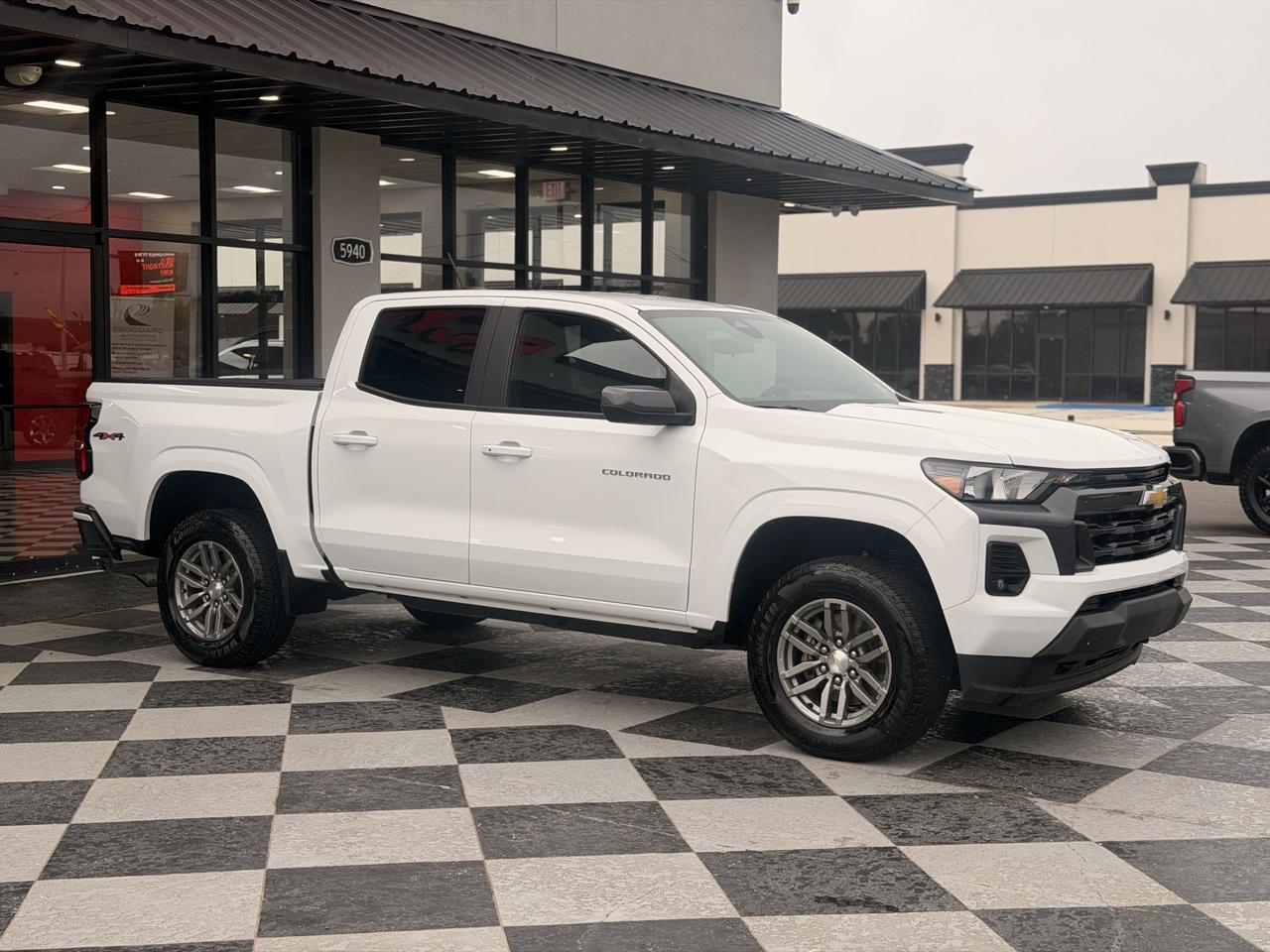 Chevrolet Colorado LT Crew Cab 4WD 2023