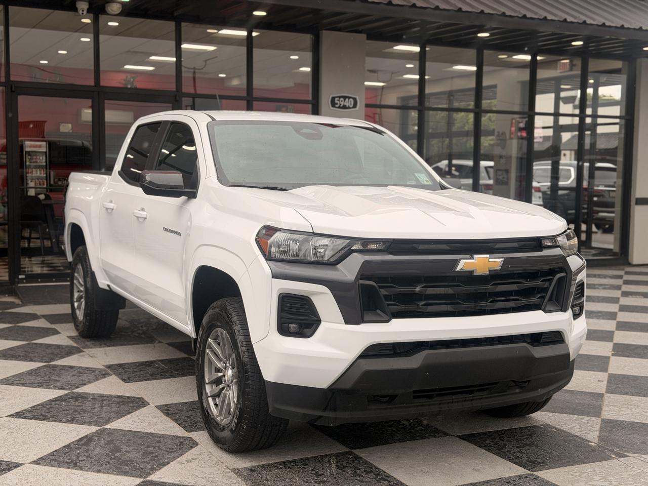 Chevrolet Colorado LT Crew Cab 4WD 2023