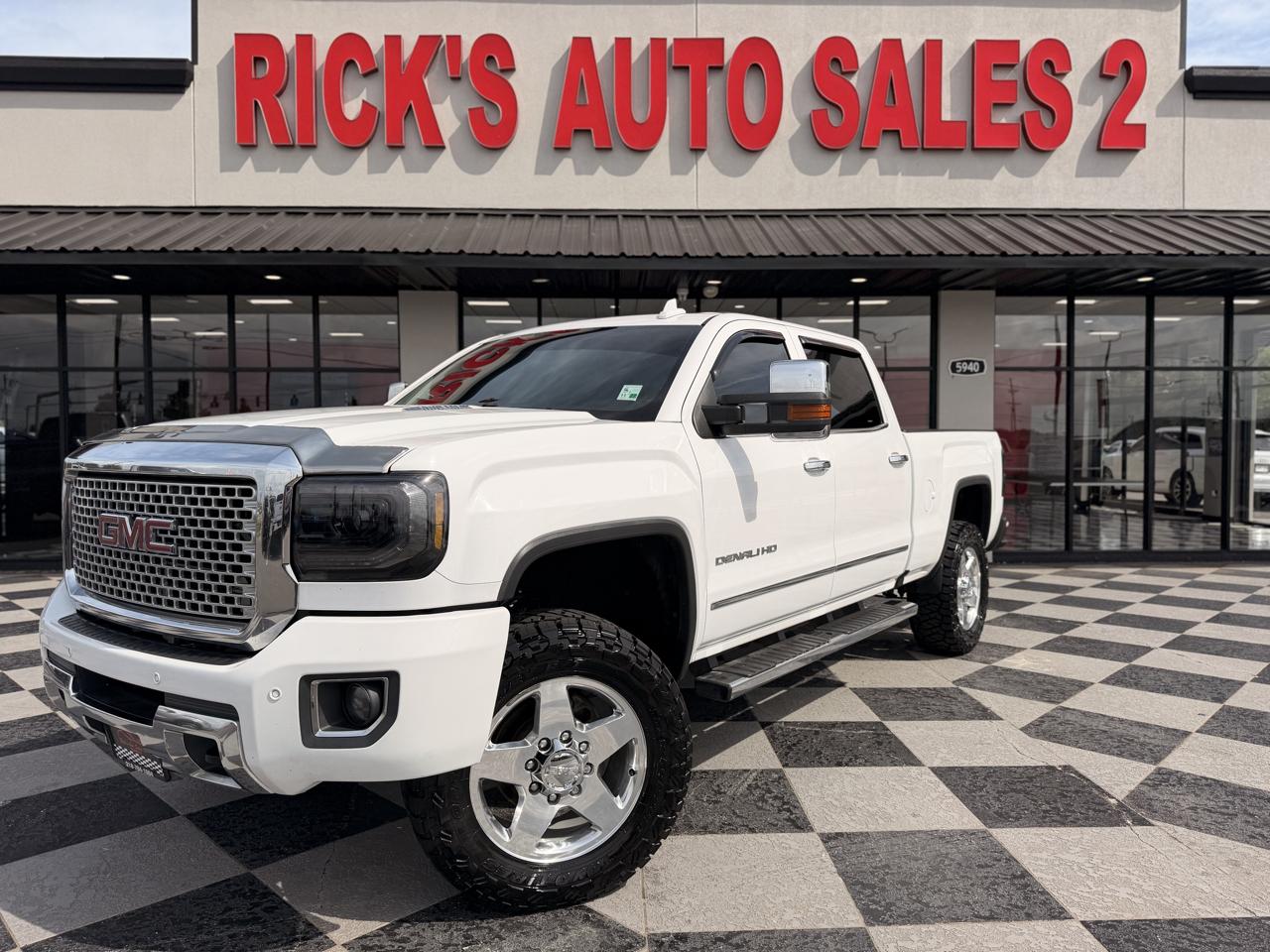 GMC Sierra 3500HD Denali Crew Cab 4WD 2016